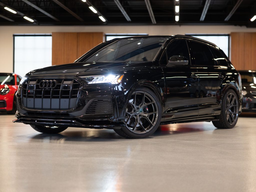 2023 Audi SQ7 Premium Plus's photo